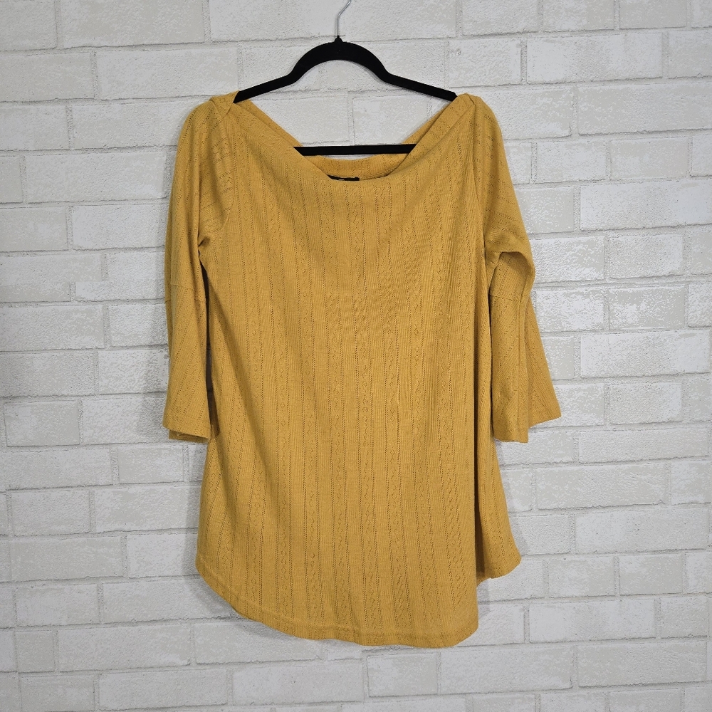 Suzanne‎ Betro top